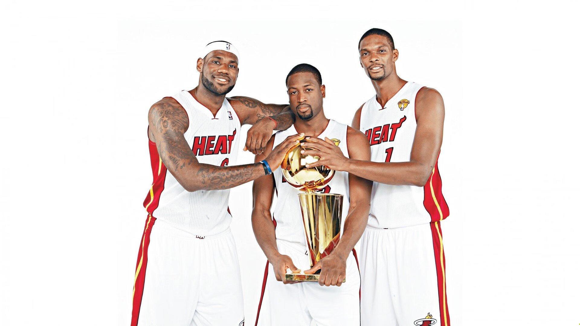 库里狂轰50分率勇士逆转取胜,三分神射再创历史纪录