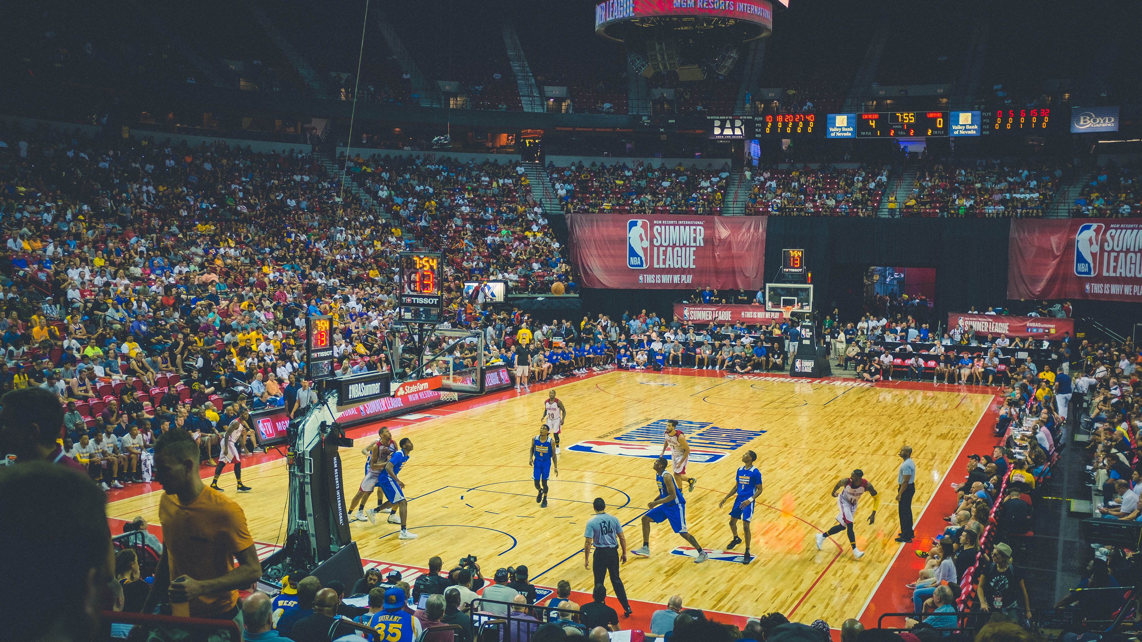 NBA季后赛激战正酣 东西部豪强争夺总决赛门票【熊猫体育官网】