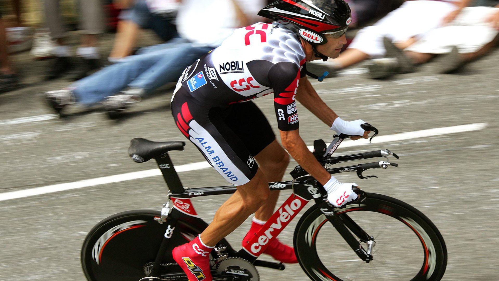 熊猫体育app:电竞世界杯盛大开幕 全球顶尖战队争夺荣耀巅峰